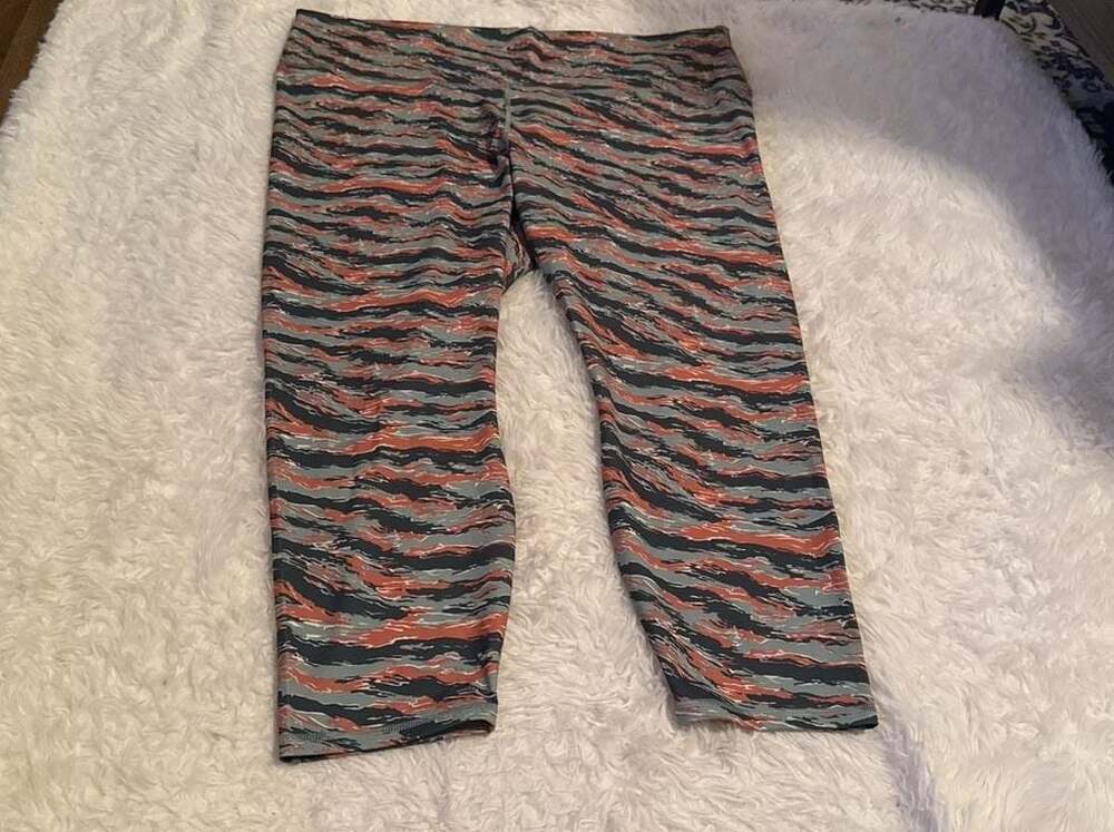 Fabletics Define High-Waisted Printed PowerHold 7/8‎ Legging in Tiger Camo